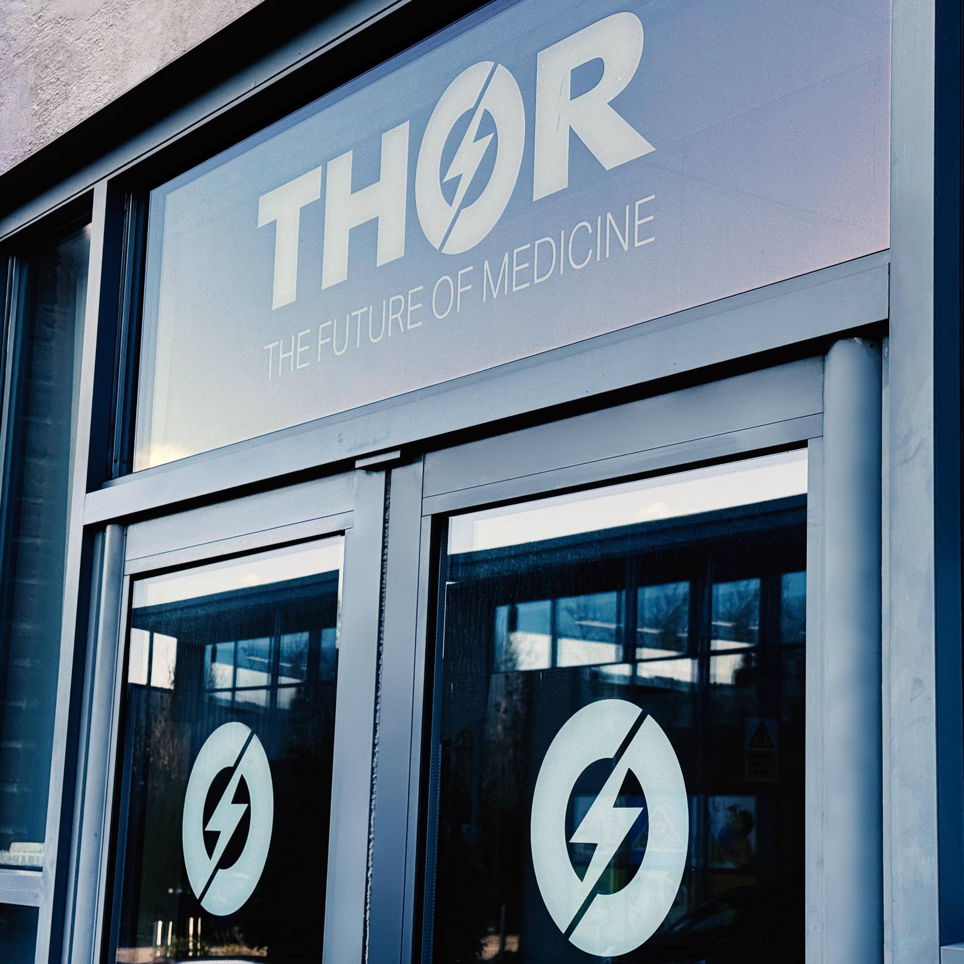 THOR LED Lollipop pictured with LED Lollipop Sleeve